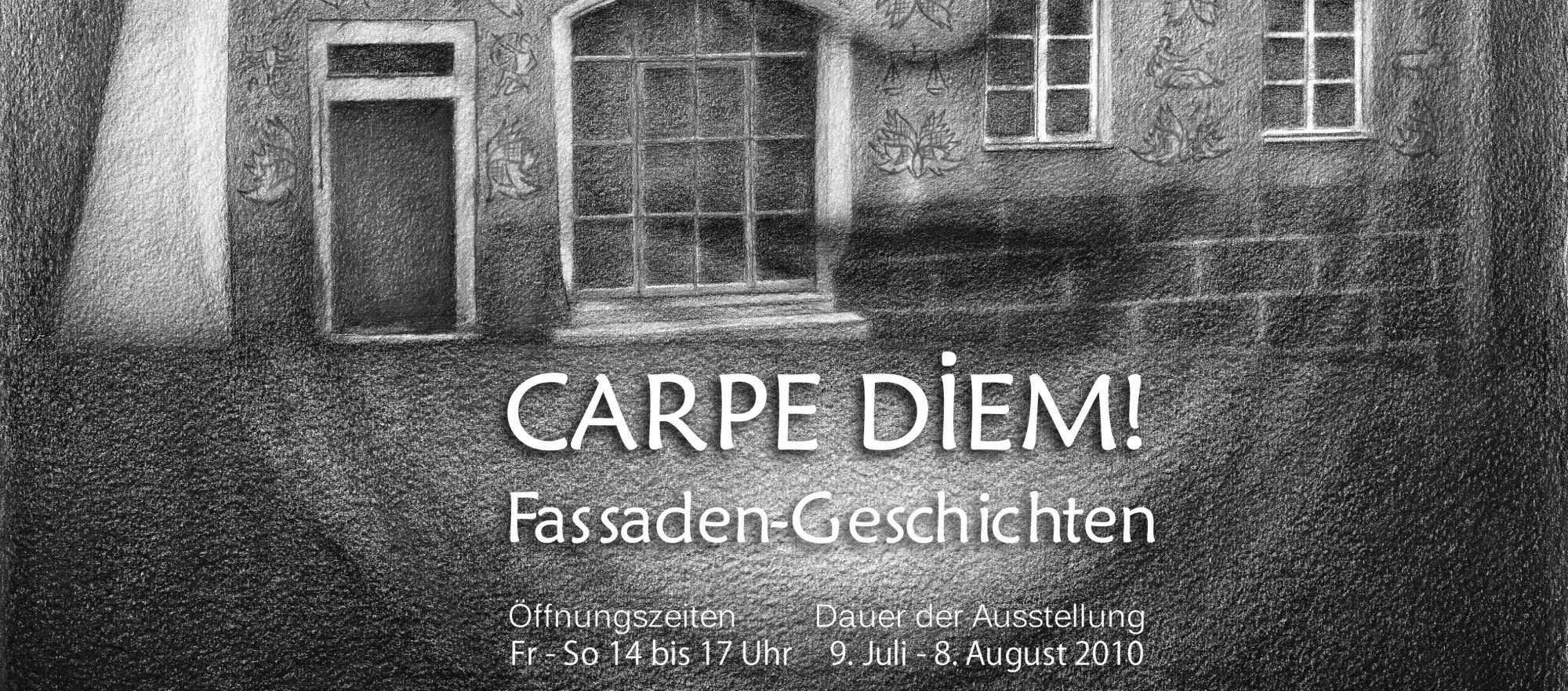 Das Bild zeigt einen Ausschnitt des Ausstellungsplakates &quot;Carpe Diem!&quot;. Die Fassade des Schmidt-Hauses ist in einer schwarz-weiß Zeichnung wiedergegeben. Hinterlegt ist ein Porträtfoto von Karl Schmidt.